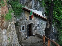 2 - La Grotta